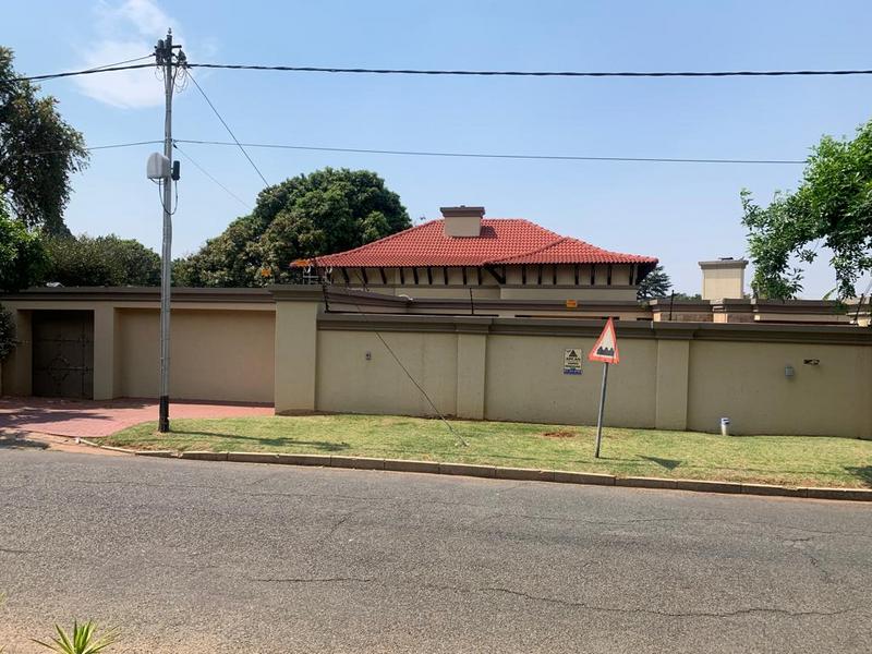 4 Bedroom Property for Sale in Florida Gauteng