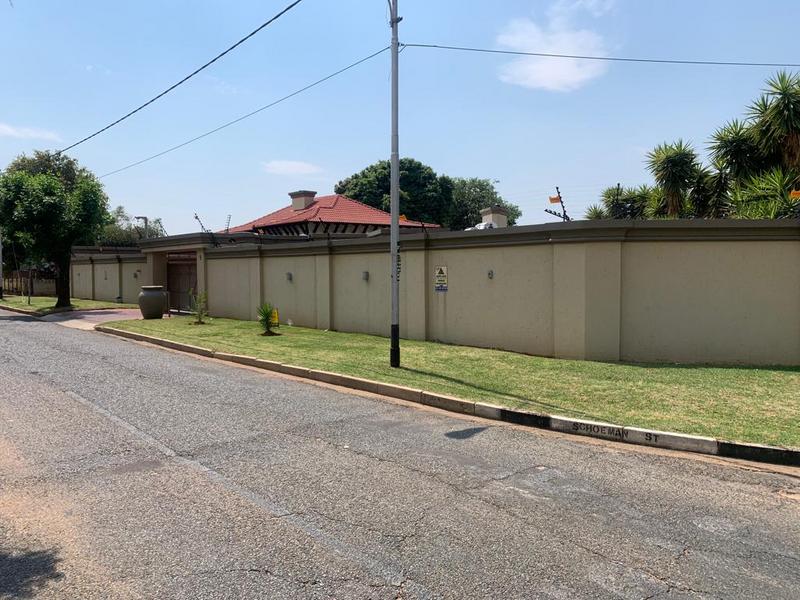4 Bedroom Property for Sale in Florida Gauteng