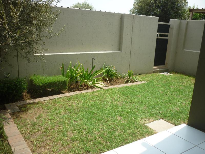 1 Bedroom Property for Sale in Fourways Gauteng