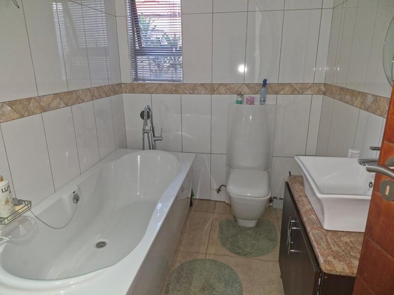 3 Bedroom Property for Sale in Amandasig Gauteng