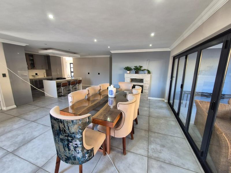 5 Bedroom Property for Sale in Theresa Park Gauteng