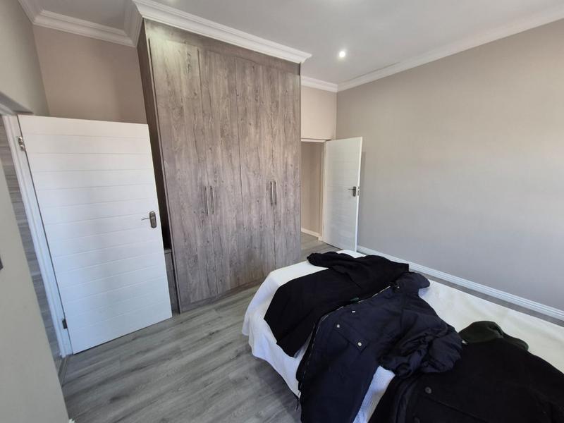 5 Bedroom Property for Sale in Theresa Park Gauteng