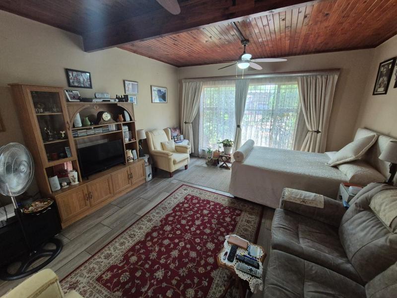 4 Bedroom Property for Sale in Dorandia Gauteng