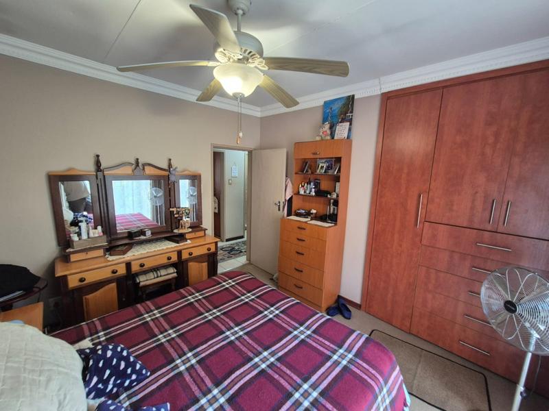 4 Bedroom Property for Sale in Dorandia Gauteng