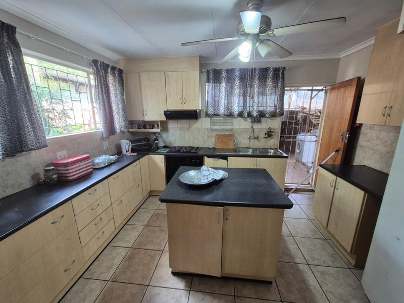 4 Bedroom Property for Sale in Dorandia Gauteng