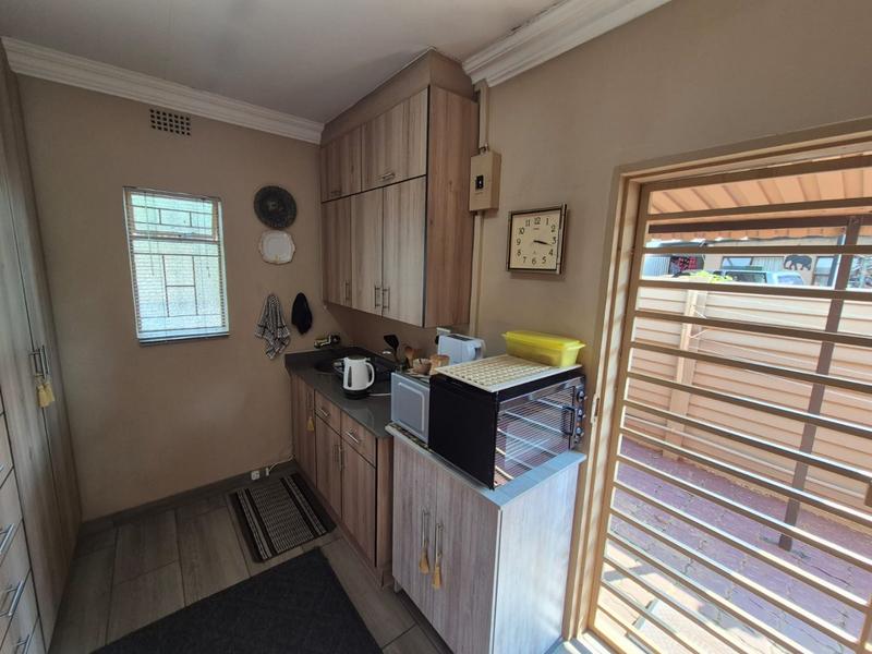 4 Bedroom Property for Sale in Dorandia Gauteng