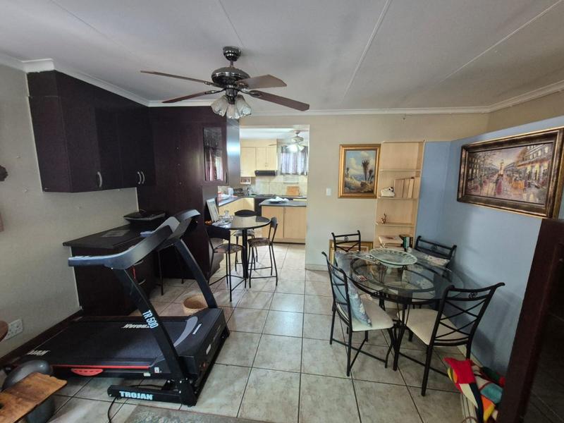 4 Bedroom Property for Sale in Dorandia Gauteng