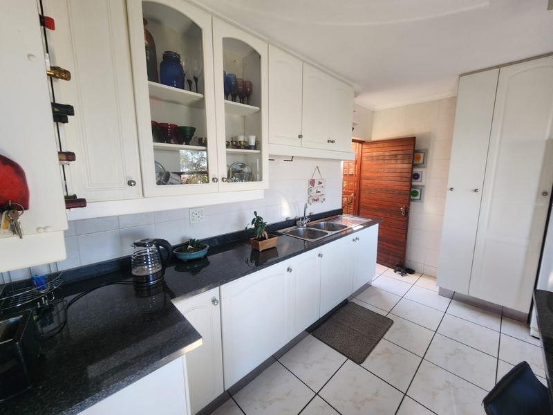 3 Bedroom Property for Sale in Bassonia Gauteng