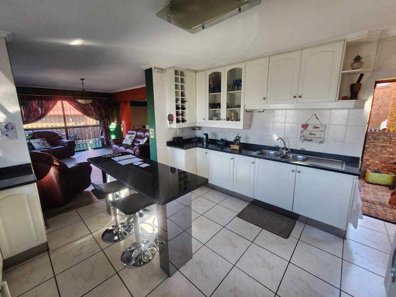 3 Bedroom Property for Sale in Bassonia Gauteng