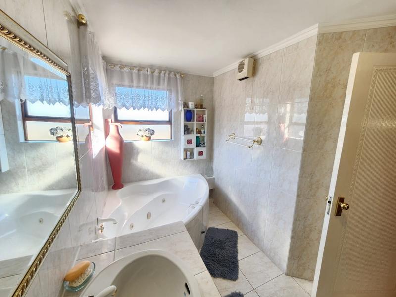 3 Bedroom Property for Sale in Bassonia Gauteng