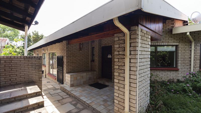 To Let 3 Bedroom Property for Rent in Woodmead Gauteng