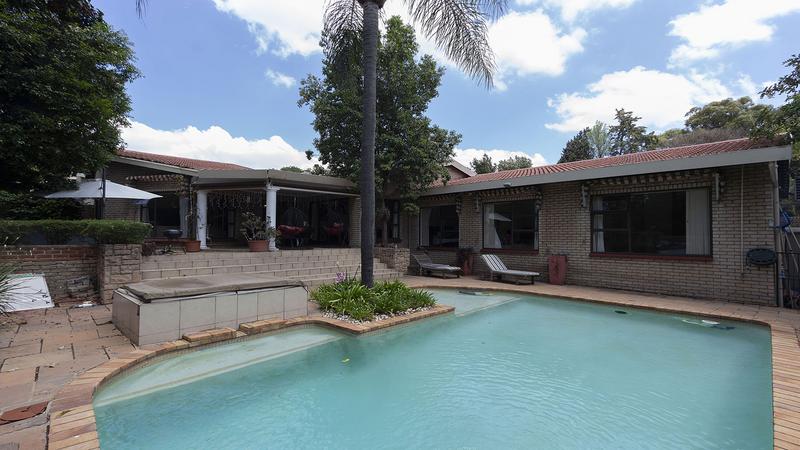 To Let 3 Bedroom Property for Rent in Woodmead Gauteng