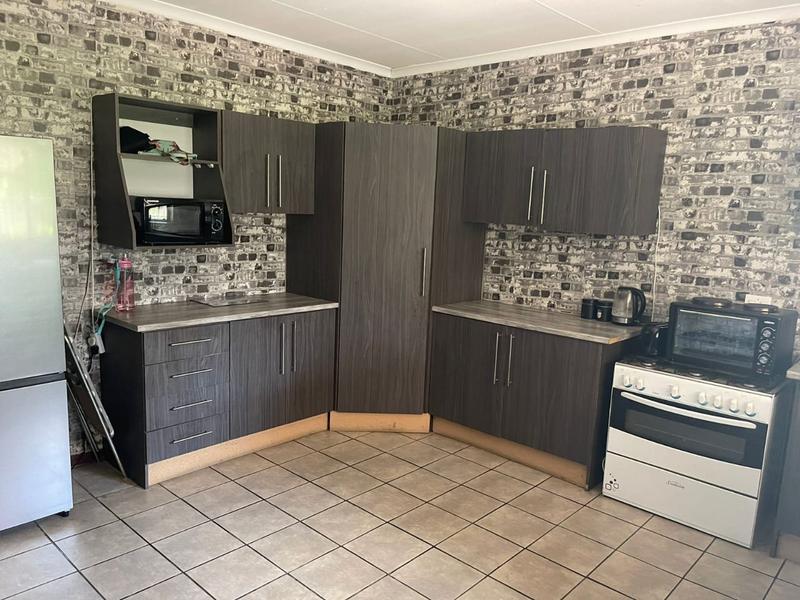 6 Bedroom Property for Sale in Buyscelia Gauteng