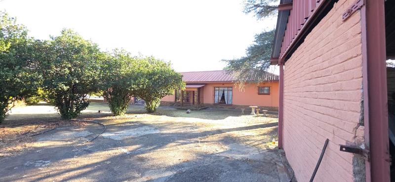 6 Bedroom Property for Sale in Buyscelia Gauteng