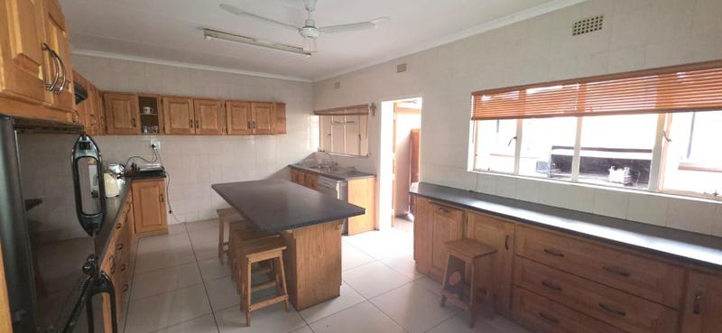 6 Bedroom Property for Sale in Buyscelia Gauteng