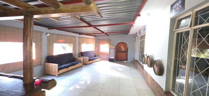6 Bedroom Property for Sale in Buyscelia Gauteng