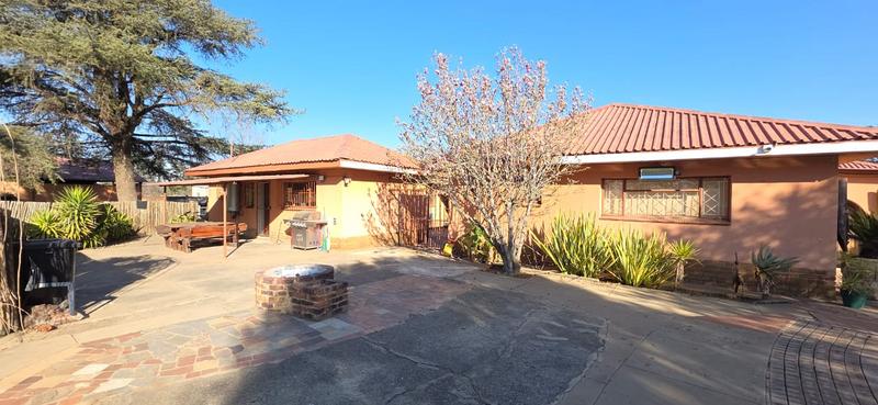 6 Bedroom Property for Sale in Buyscelia Gauteng