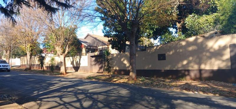 To Let 2 Bedroom Property for Rent in Kensington Gauteng