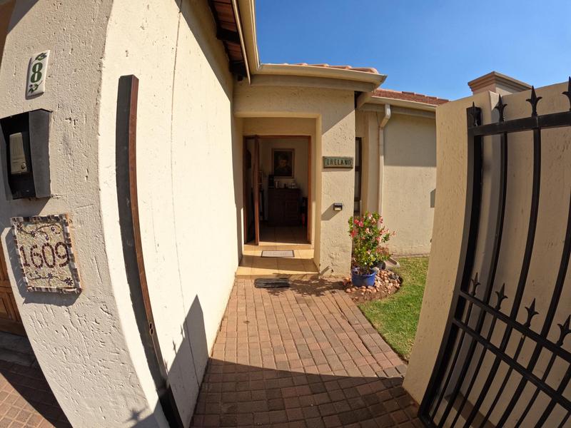 3 Bedroom Property for Sale in Greenstone Hill Gauteng