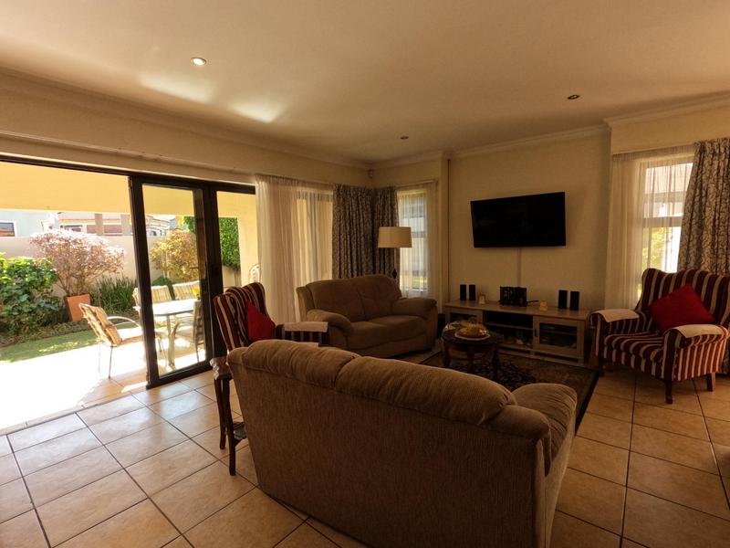 3 Bedroom Property for Sale in Greenstone Hill Gauteng
