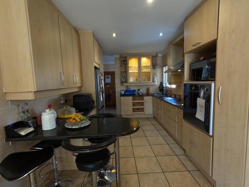 3 Bedroom Property for Sale in Greenstone Hill Gauteng