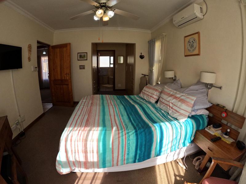 3 Bedroom Property for Sale in Greenstone Hill Gauteng