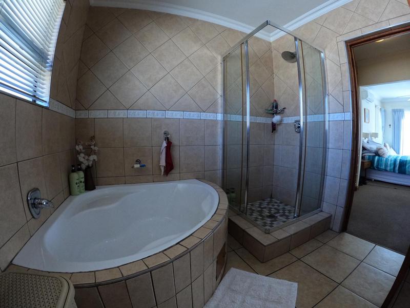3 Bedroom Property for Sale in Greenstone Hill Gauteng