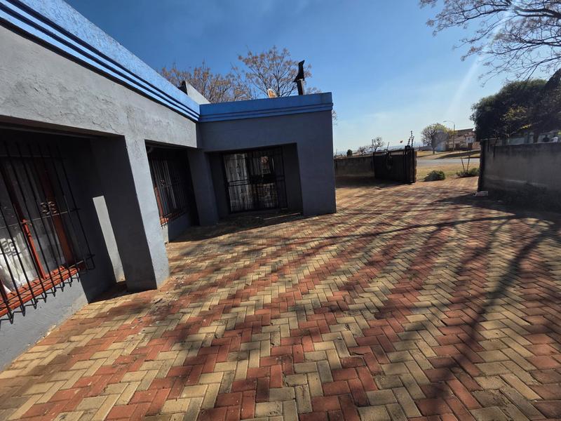 4 Bedroom Property for Sale in Dawn Park Gauteng
