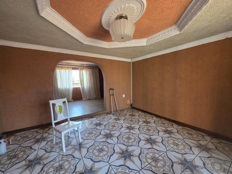 4 Bedroom Property for Sale in Dawn Park Gauteng