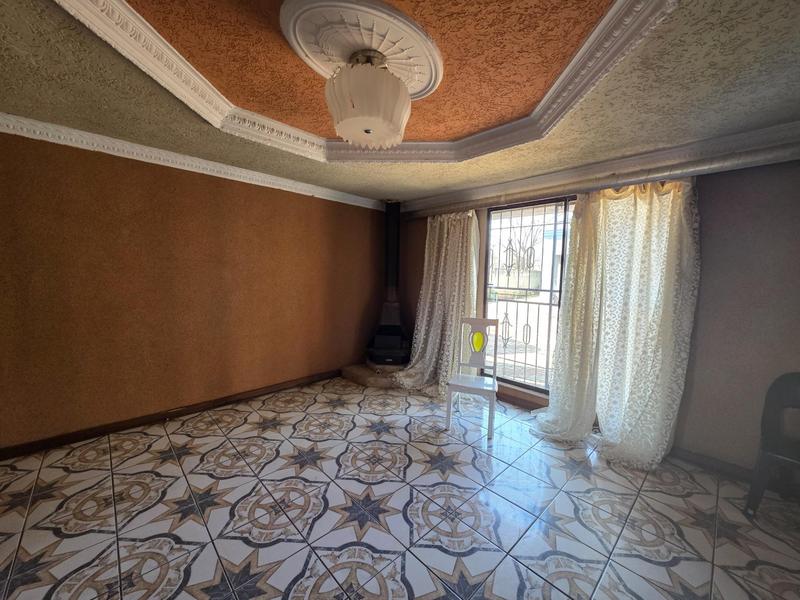 4 Bedroom Property for Sale in Dawn Park Gauteng