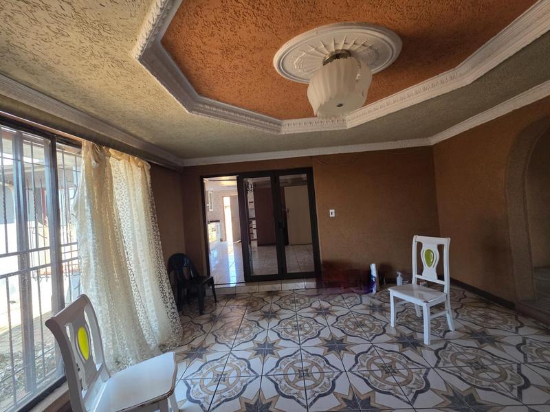 4 Bedroom Property for Sale in Dawn Park Gauteng