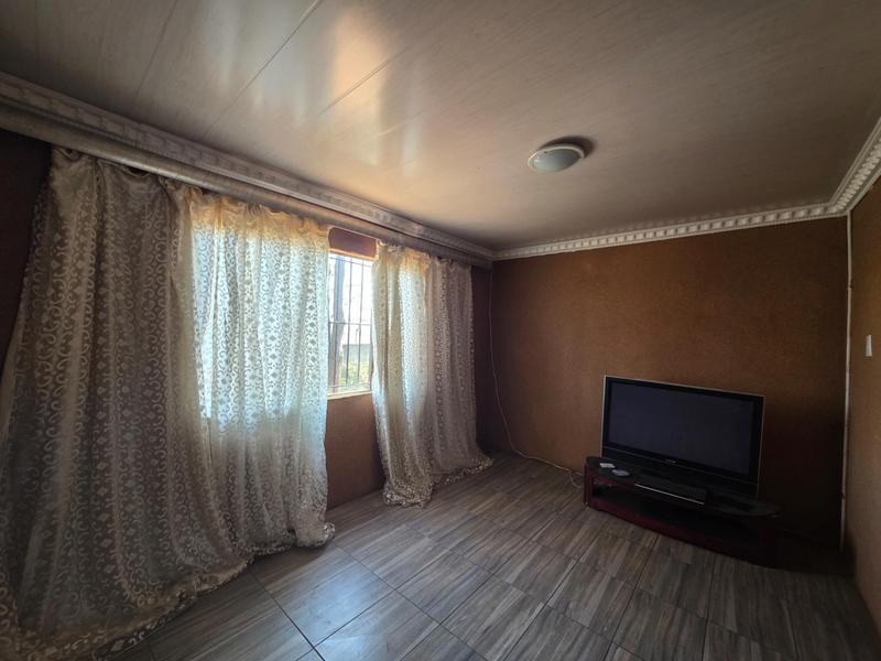 4 Bedroom Property for Sale in Dawn Park Gauteng