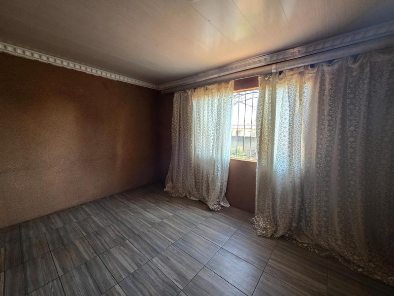 4 Bedroom Property for Sale in Dawn Park Gauteng