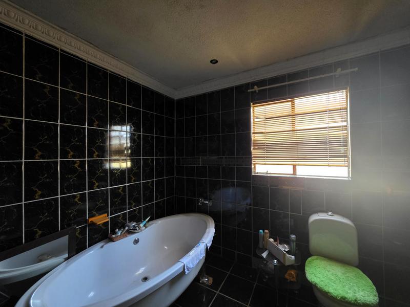 4 Bedroom Property for Sale in Dawn Park Gauteng