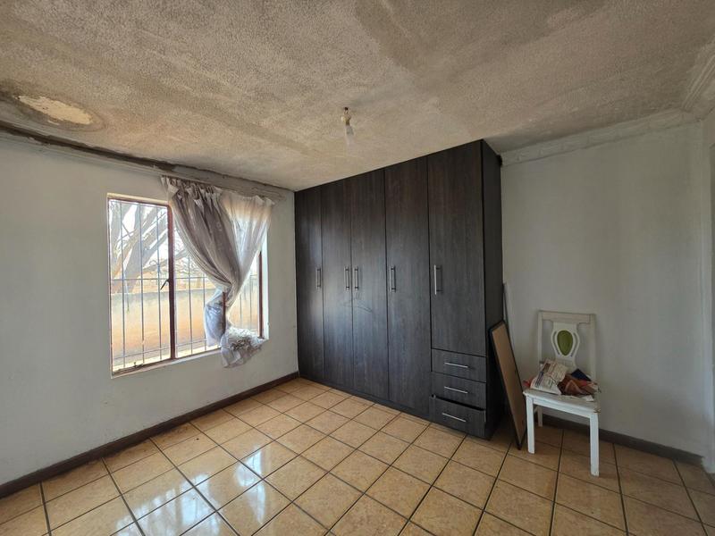 4 Bedroom Property for Sale in Dawn Park Gauteng
