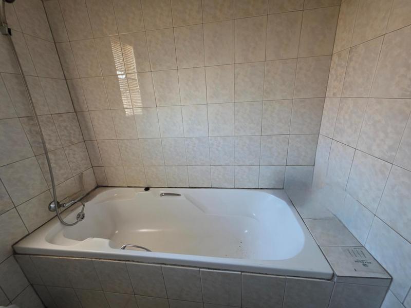 4 Bedroom Property for Sale in Dawn Park Gauteng