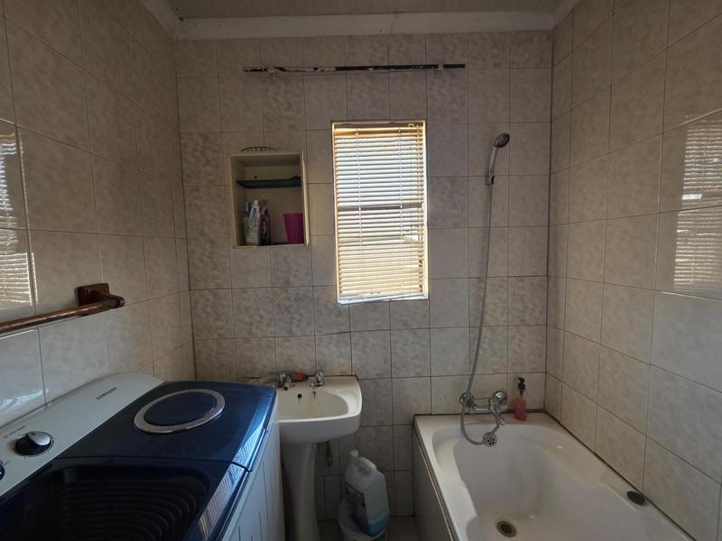 4 Bedroom Property for Sale in Dawn Park Gauteng