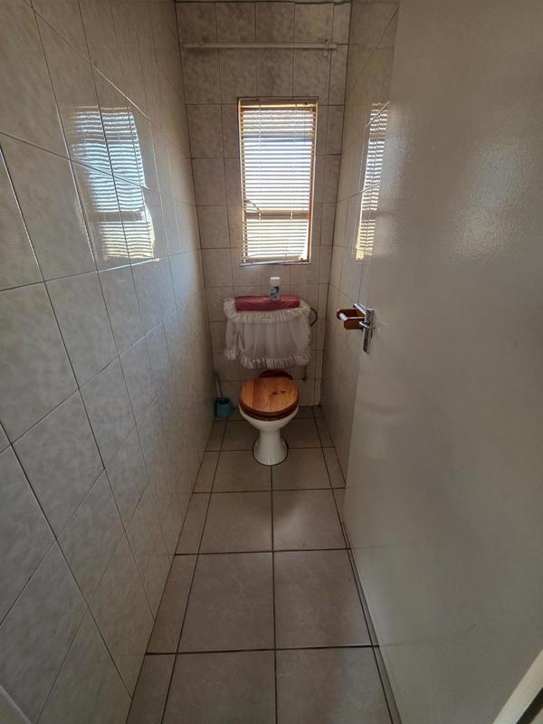 4 Bedroom Property for Sale in Dawn Park Gauteng