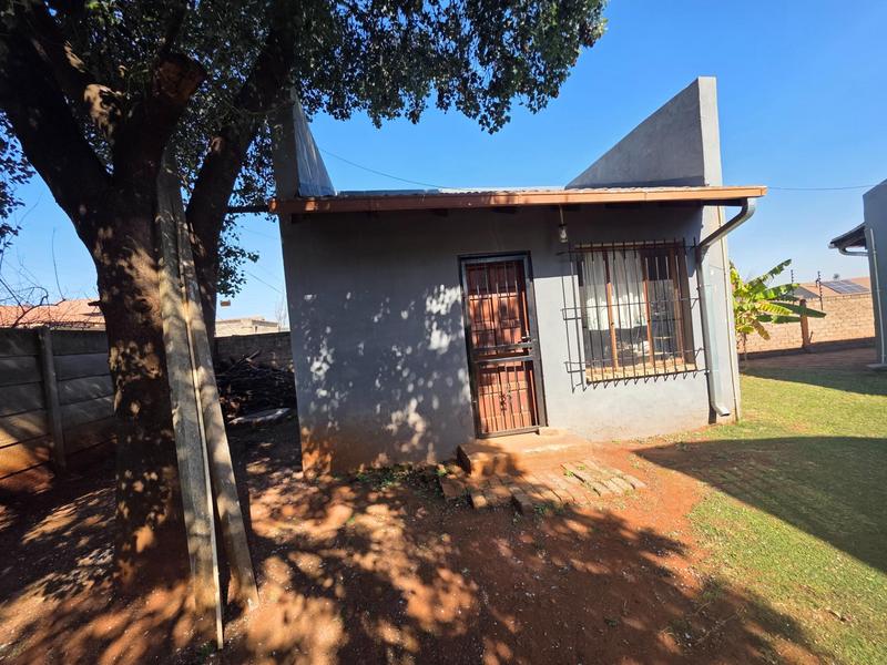 4 Bedroom Property for Sale in Dawn Park Gauteng