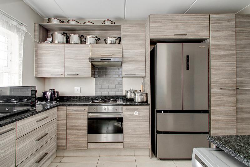 To Let 3 Bedroom Property for Rent in Broadacres Gauteng