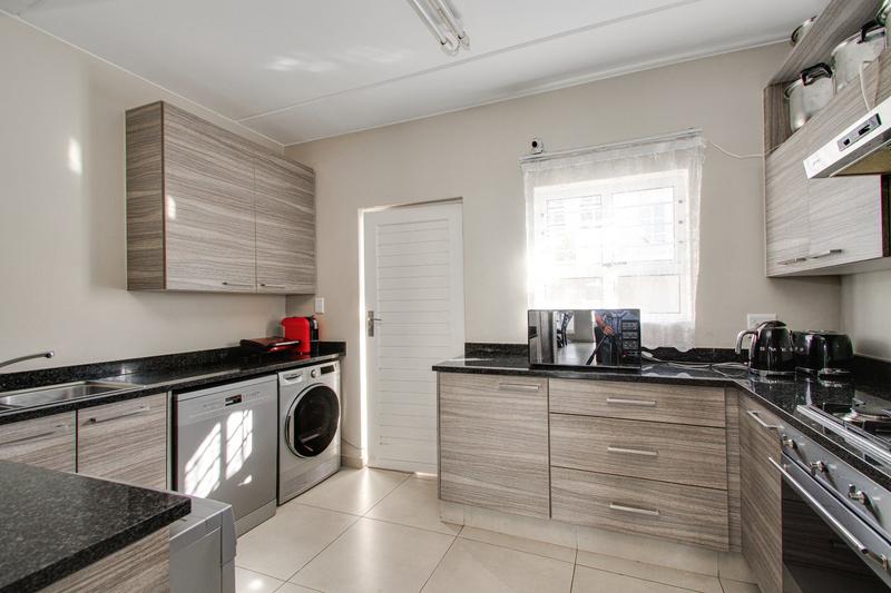 To Let 3 Bedroom Property for Rent in Broadacres Gauteng