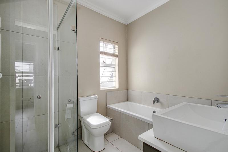 To Let 3 Bedroom Property for Rent in Broadacres Gauteng