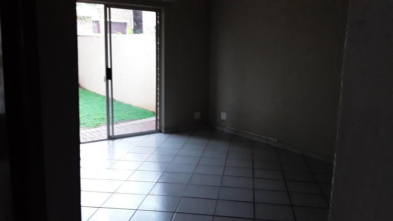 To Let 2 Bedroom Property for Rent in Amberfield Glen Gauteng