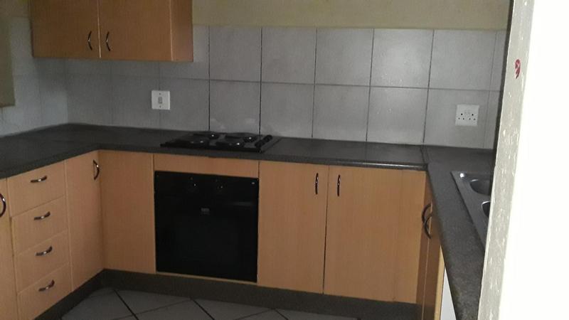 To Let 2 Bedroom Property for Rent in Amberfield Glen Gauteng