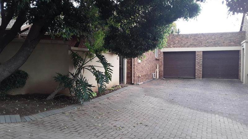 To Let 2 Bedroom Property for Rent in Amberfield Glen Gauteng