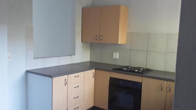To Let 2 Bedroom Property for Rent in Amberfield Glen Gauteng