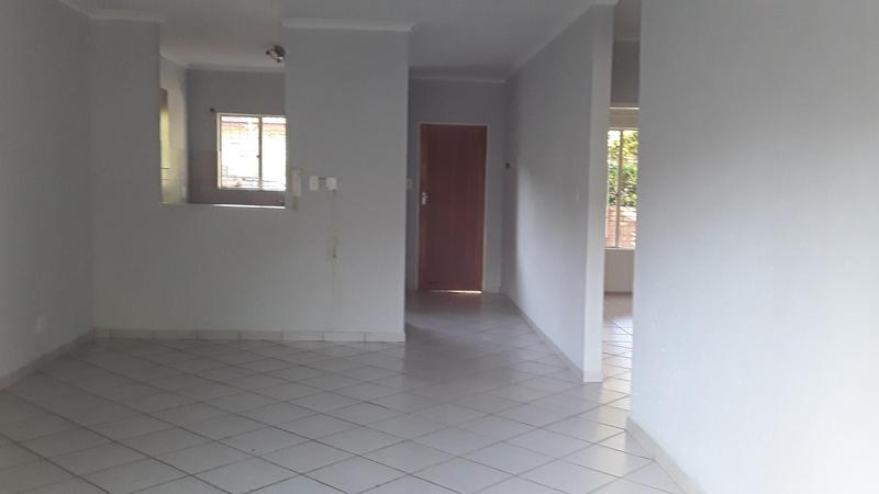 To Let 2 Bedroom Property for Rent in Amberfield Glen Gauteng