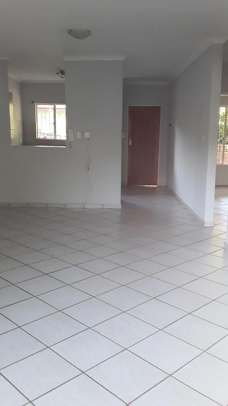 To Let 2 Bedroom Property for Rent in Amberfield Glen Gauteng