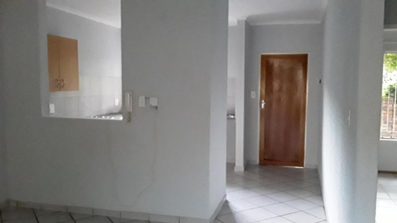 To Let 2 Bedroom Property for Rent in Amberfield Glen Gauteng