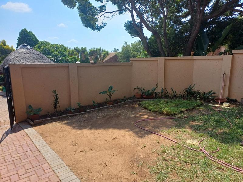 To Let 2 Bedroom Property for Rent in Amberfield Glen Gauteng
